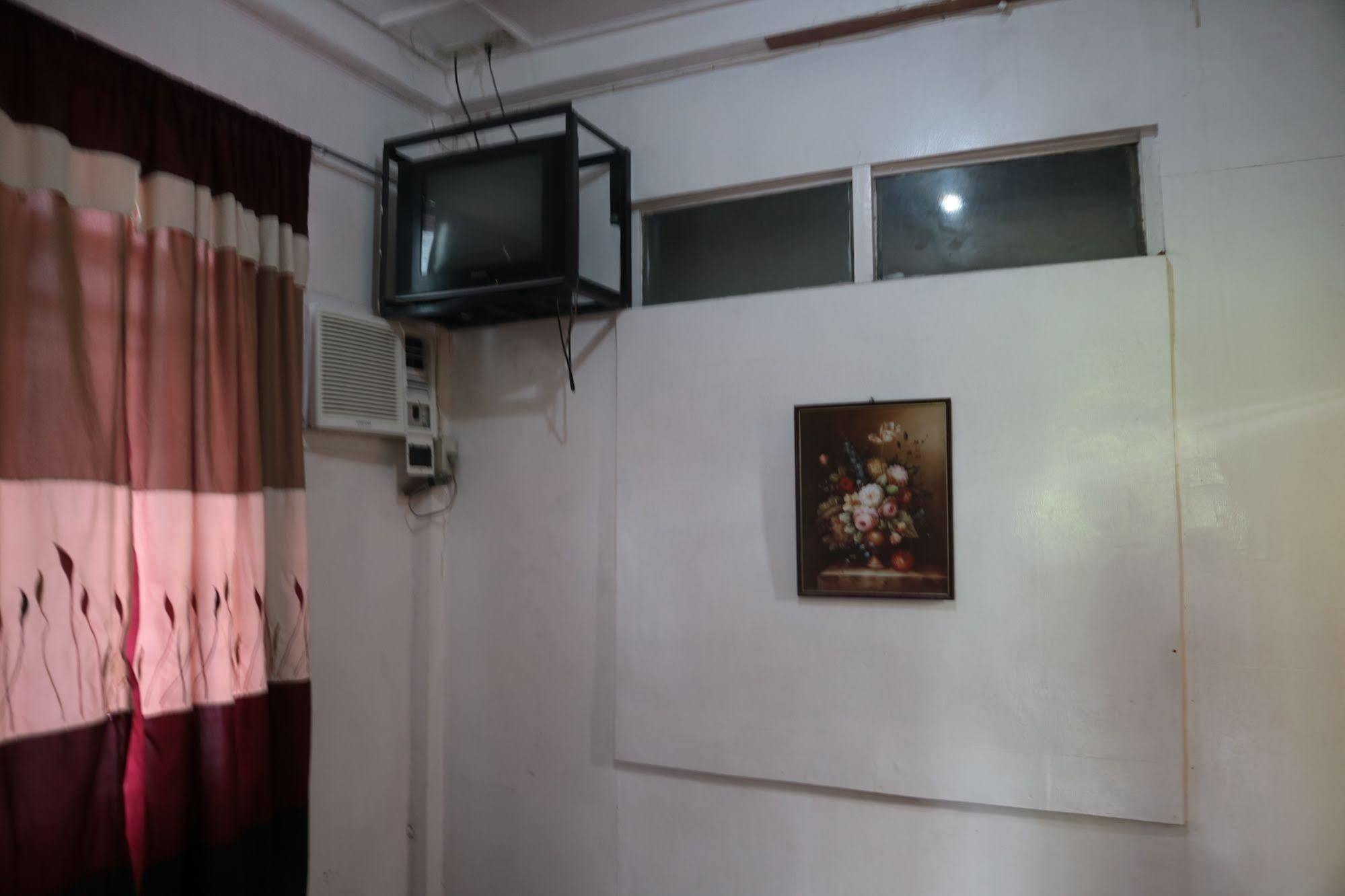 Newport Oak Pension Inn Tagbilaran City Exterior photo