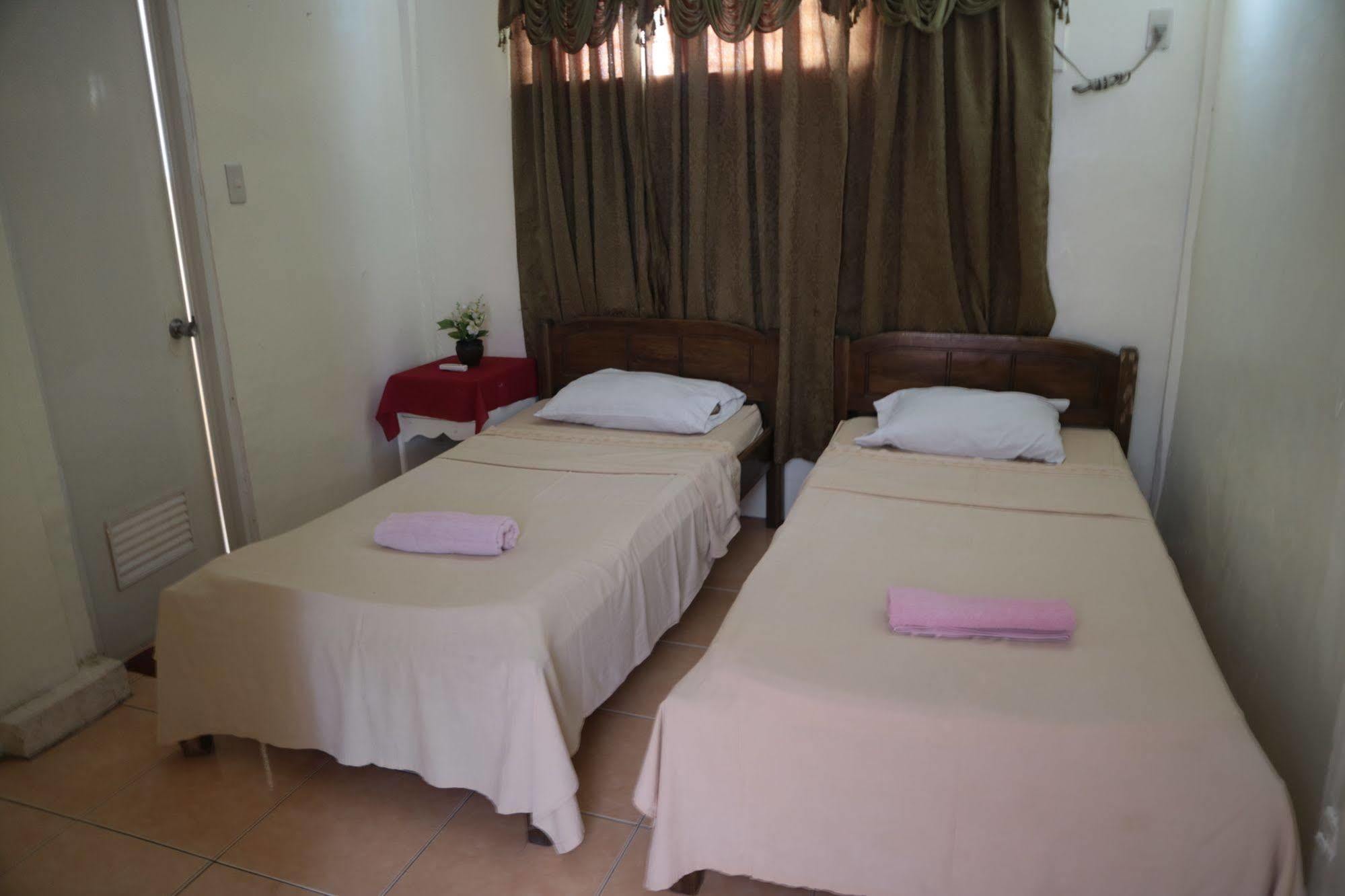 Newport Oak Pension Inn Tagbilaran City Exterior photo