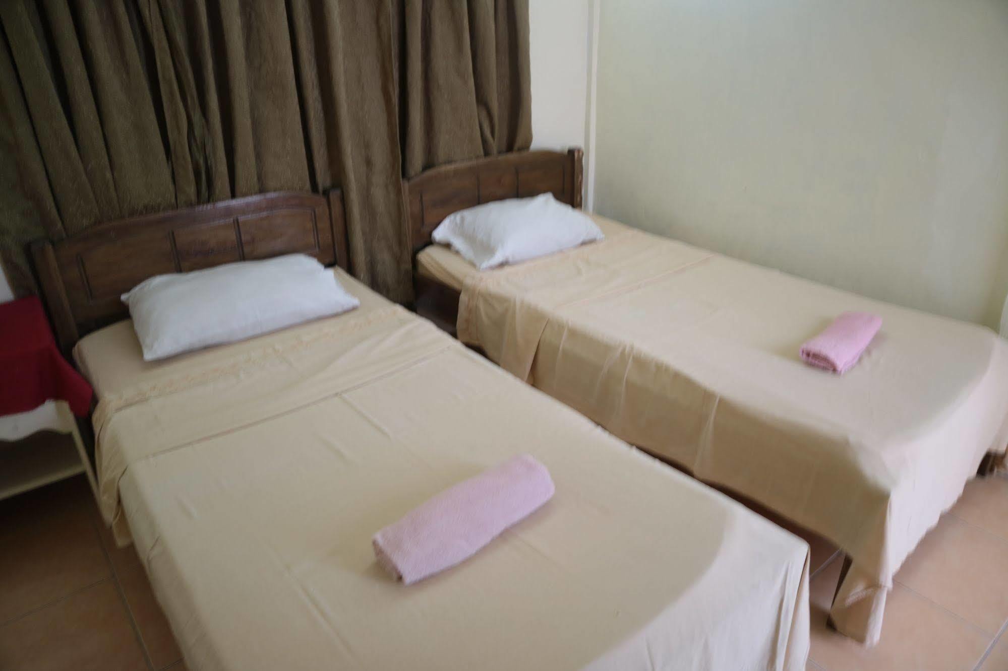 Newport Oak Pension Inn Tagbilaran City Exterior photo